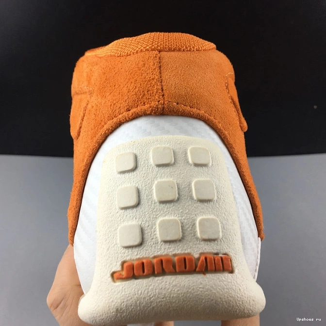 AA2494-801 Jordan  Campfire 18 Retro Orange 0420